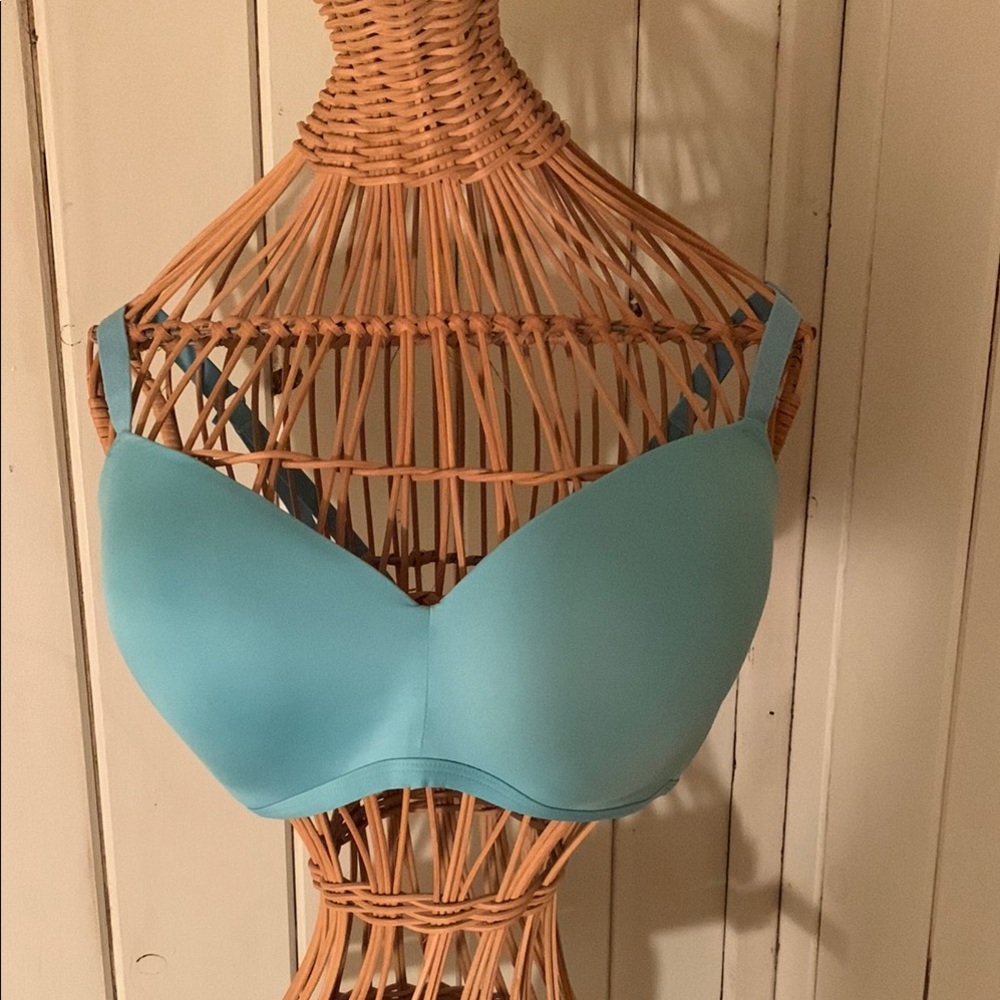 KINDLY YOURS CONVERTIBLE LIGHTLY PADDED WIRELESS BRA